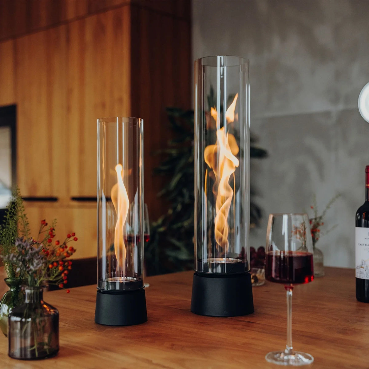 Höfats SPIN Air 900 matte black tabletop fireplace with high cylindrical glass and rotating flame